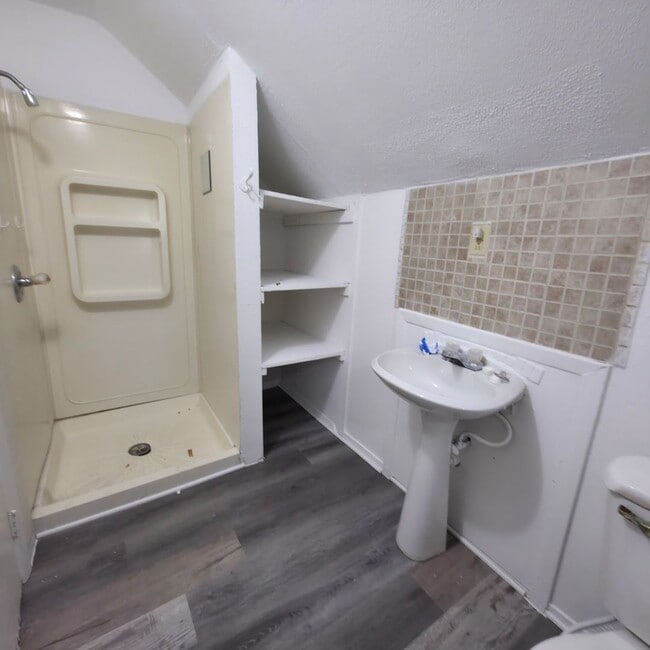 Photo - 3549-3549 Trent Ave Unit #Front Up