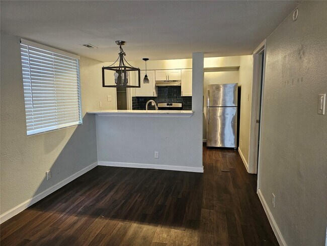 Photo - 2110 Oak Motte Ln Rental