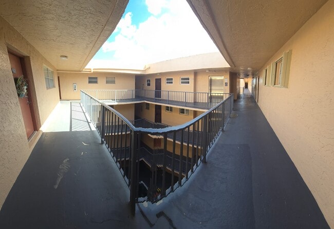 Photo - 13707 Kendale Lakes Cir