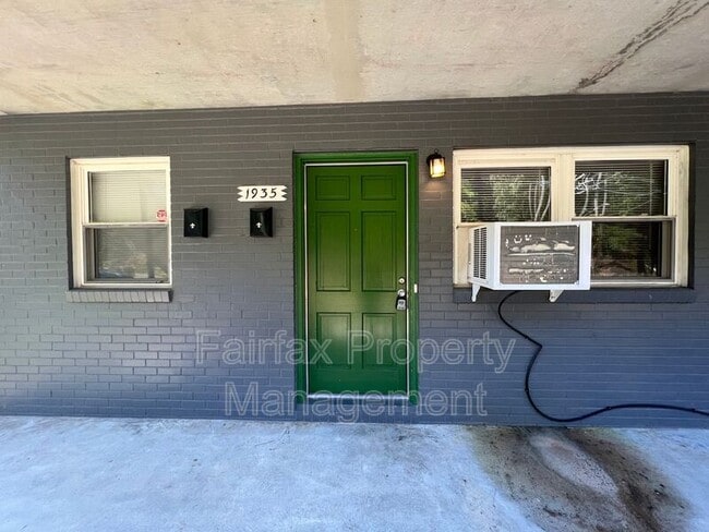 Photo - 1935 Morehead Ave