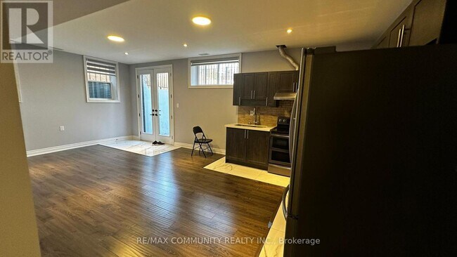 Photo - 331 Morrish Rd