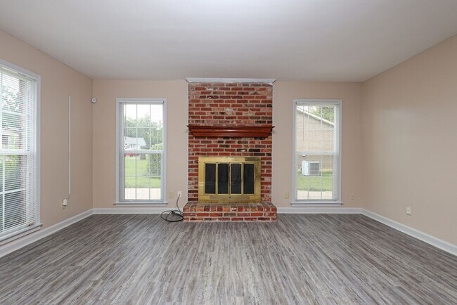 Photo - 5817 Carriage Brook Rd House