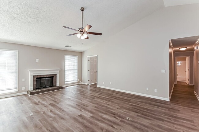 Photo - 2437 Country Lake Ln