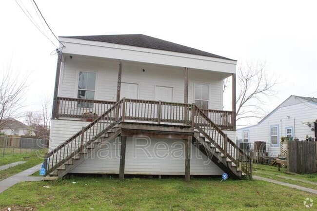 Building Photo - 5317 Wickfield Dr Unit A Rental