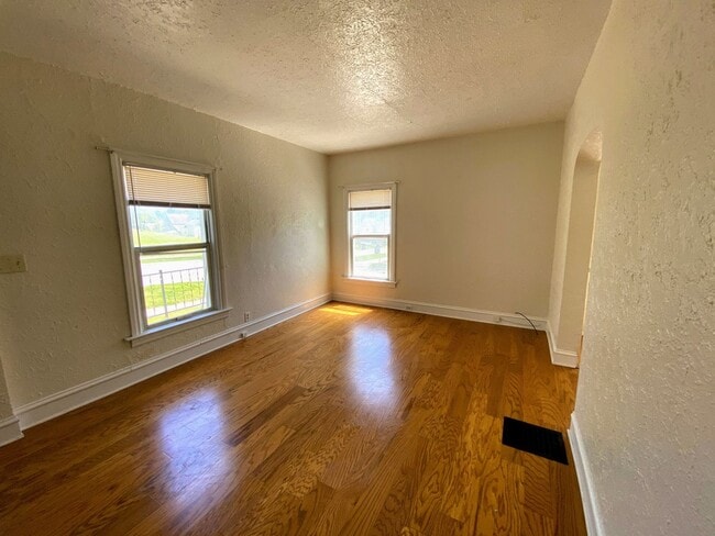 Photo - 1301 North- Creston neighborhood- Water Included