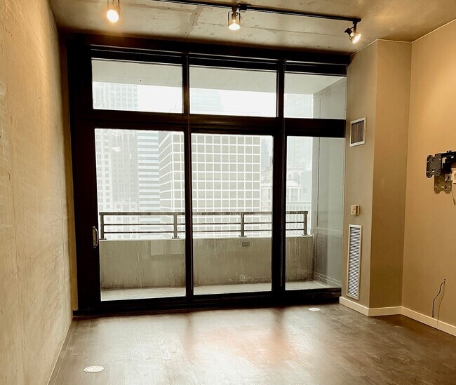 Photo - 235 W Van Buren St Unit 2521