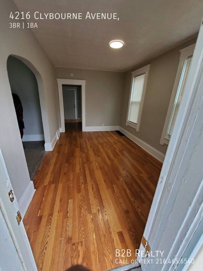 Photo - 4216 Clybourne Ave