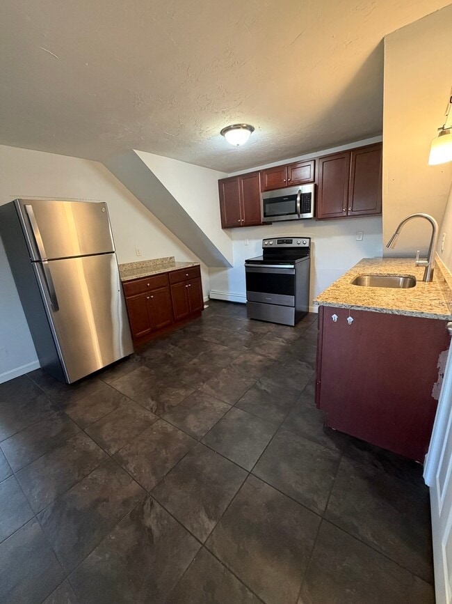 79 Kilmer Ave Unit 3