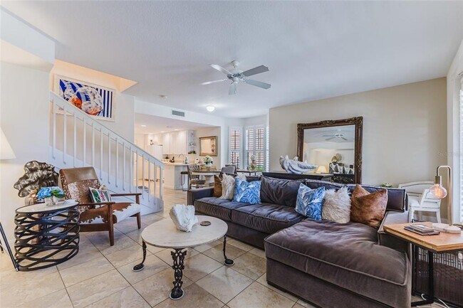 Photo - 1564 Napoli Dr W