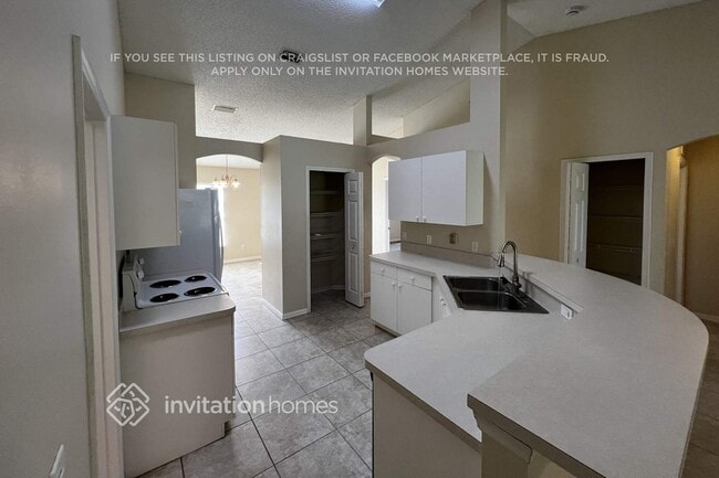 Photo - 2561 SW Calender St