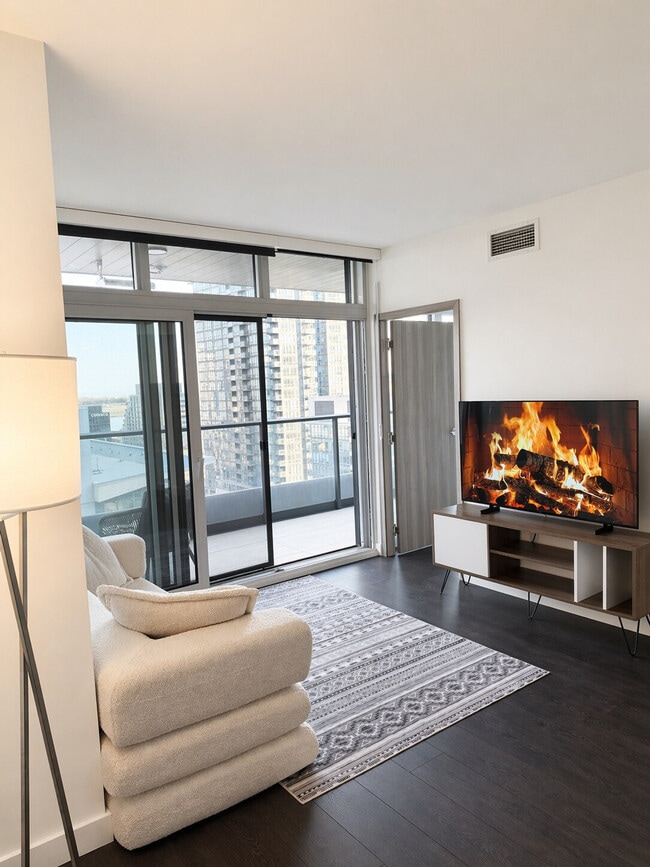 Photo - 10 Navy Wharf Ct Unit SI ID1525098P