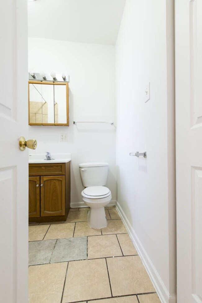 Photo - 7440 S Phillips Ave Chicago, IL 60649