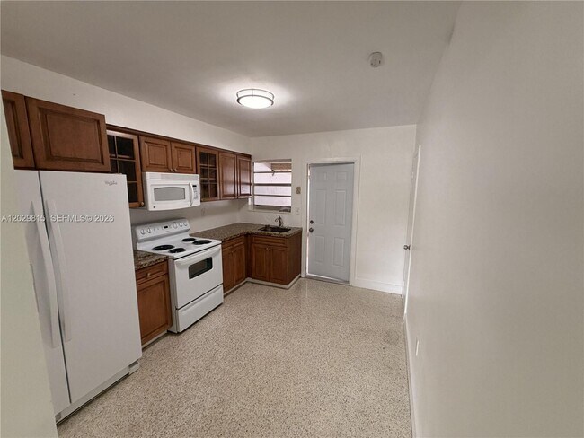 Photo - 6875 SW 25th Terrace Unit 6877
