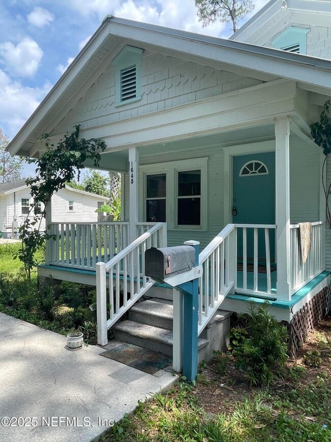 Photo - 1645 Davidson St Casa
