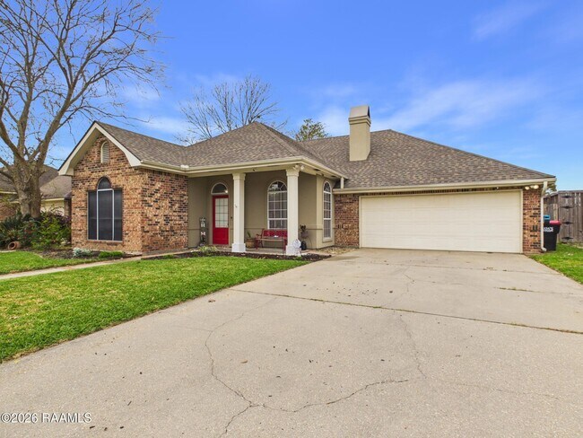 Photo - 430 Planters Row