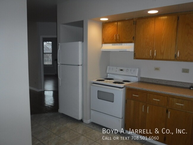 Photo - 5657 S Indiana Ave Apartment Unit 098 5657-2