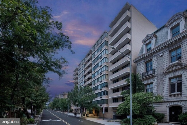 Building Photo - 1325 18th St NW Unit 307 Rental