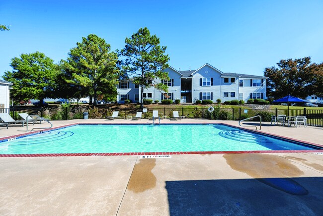 Lee's Crossing Apartment Homes