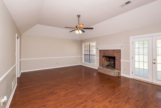 Photo - 390 Cherry Tree Ln