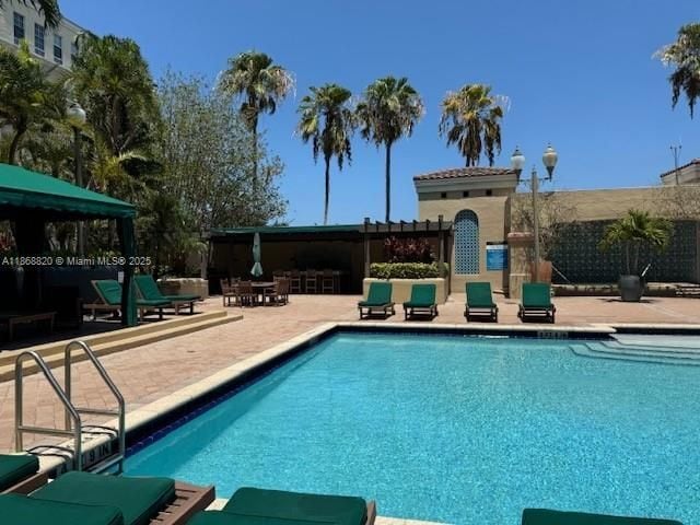 Photo - 520 SE 5 Ave