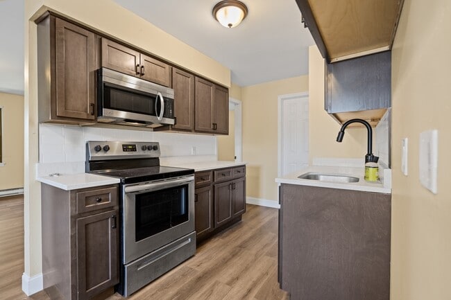Photo - 417 Boulevard