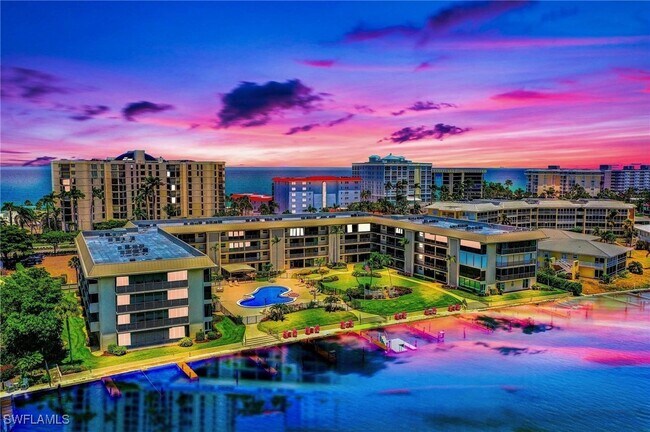 Photo - 3200 Gulf Shore Blvd N Unidad 401