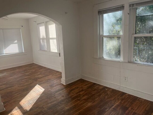 Photo - 3bedrooms 1 Bath Single Family Home Available