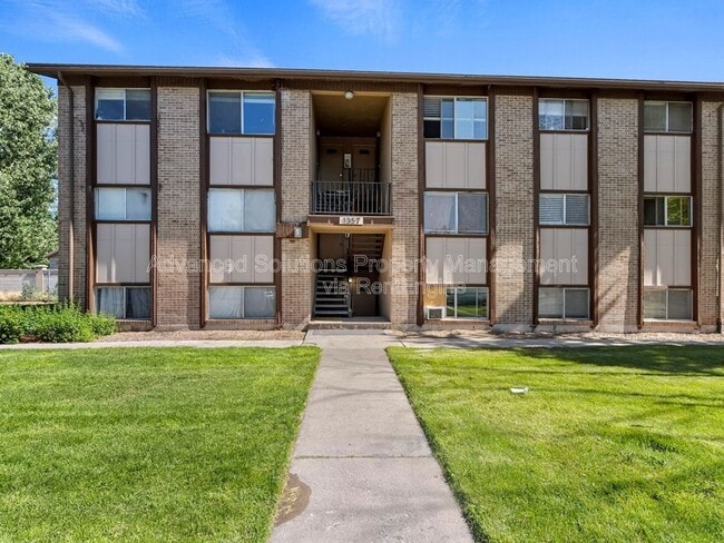 Photo - 1351 N Redwood Rd Unit 6