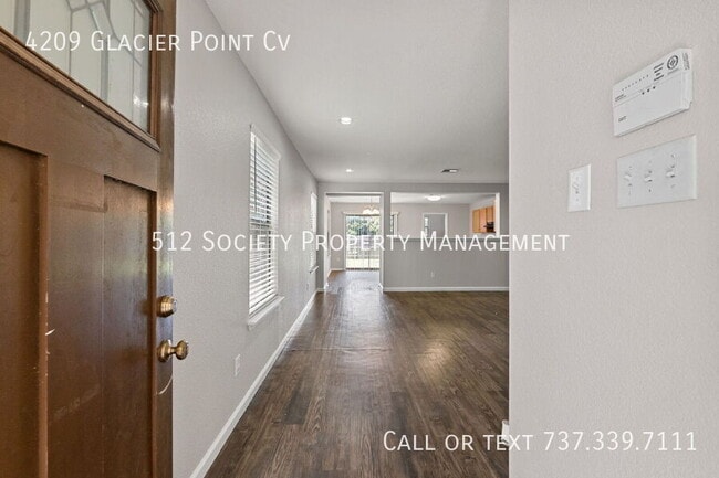 Photo - 4209 Glacier Point Cove