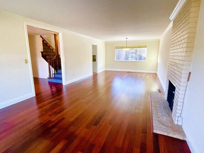 Photo - 58 Stanford Ct