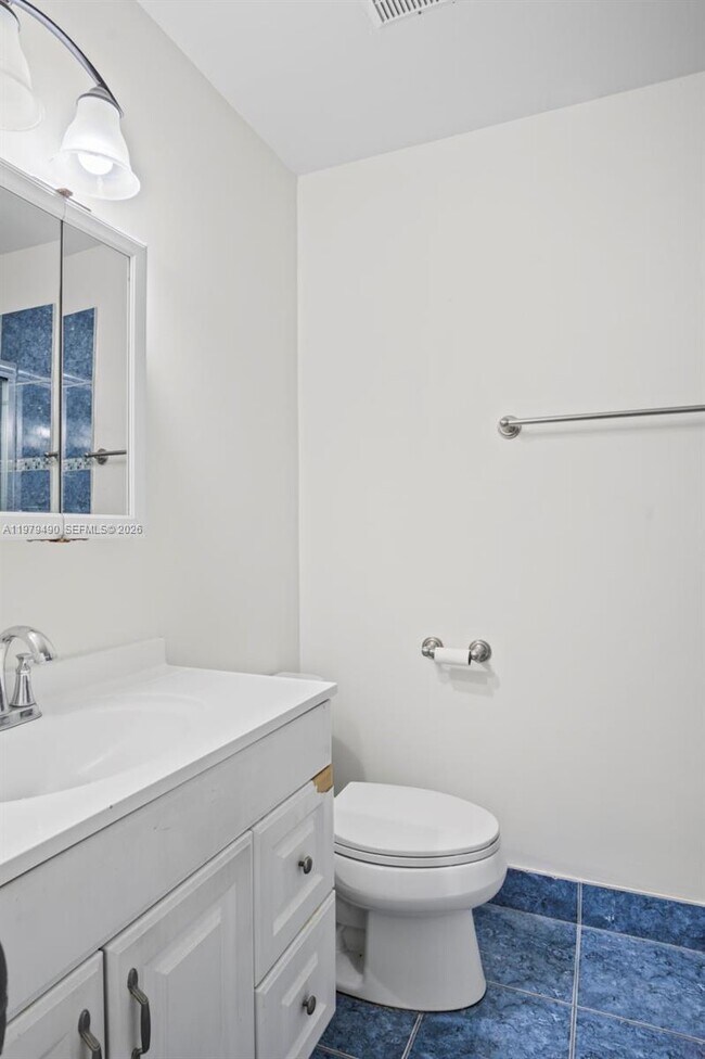 Photo - 6252 Highland Ct