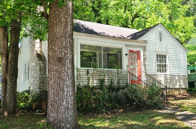 Building Photo - 1318 Ormewood Ave SE Rental
