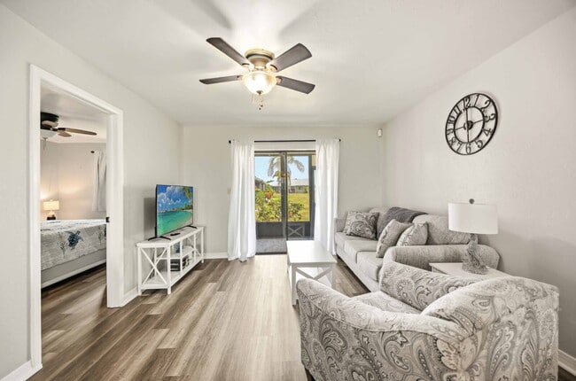 Photo - "Charming 2-Bed, 2-Bath Villa in Lake Shore Condominiums" Unidad 801