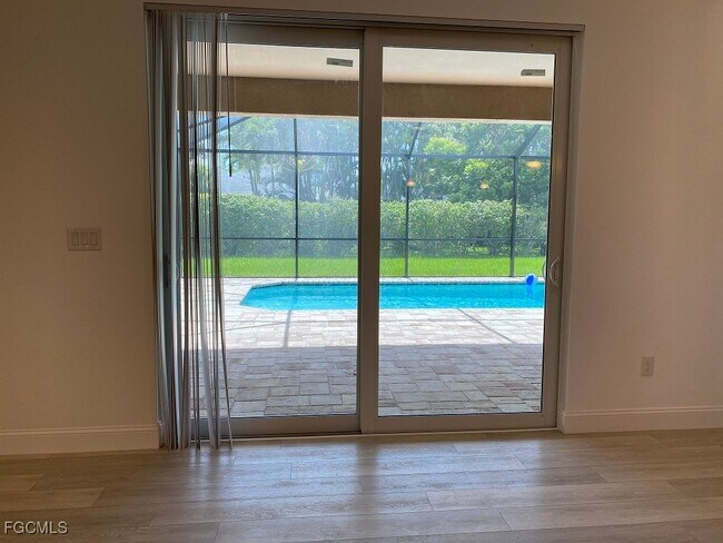 Photo - 3423 SW 6th Pl