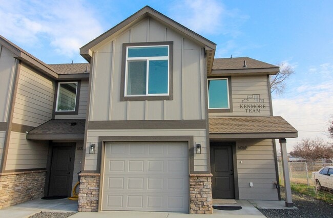 Building Photo - New Construction! 3 Bed/2.5 Bath in Pasco