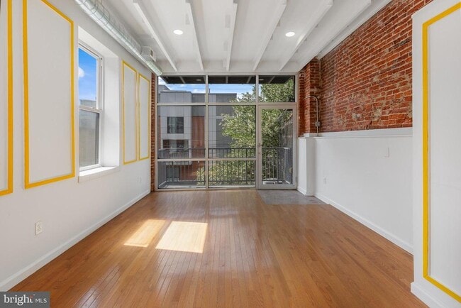 Photo - 1704 W Girard Ave Unit 2