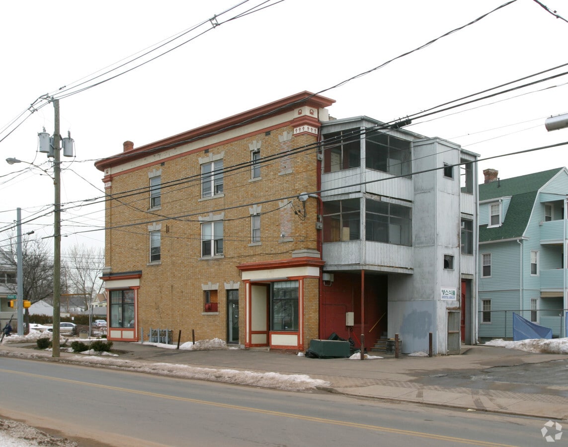 Photo - 165-169 Park Rd