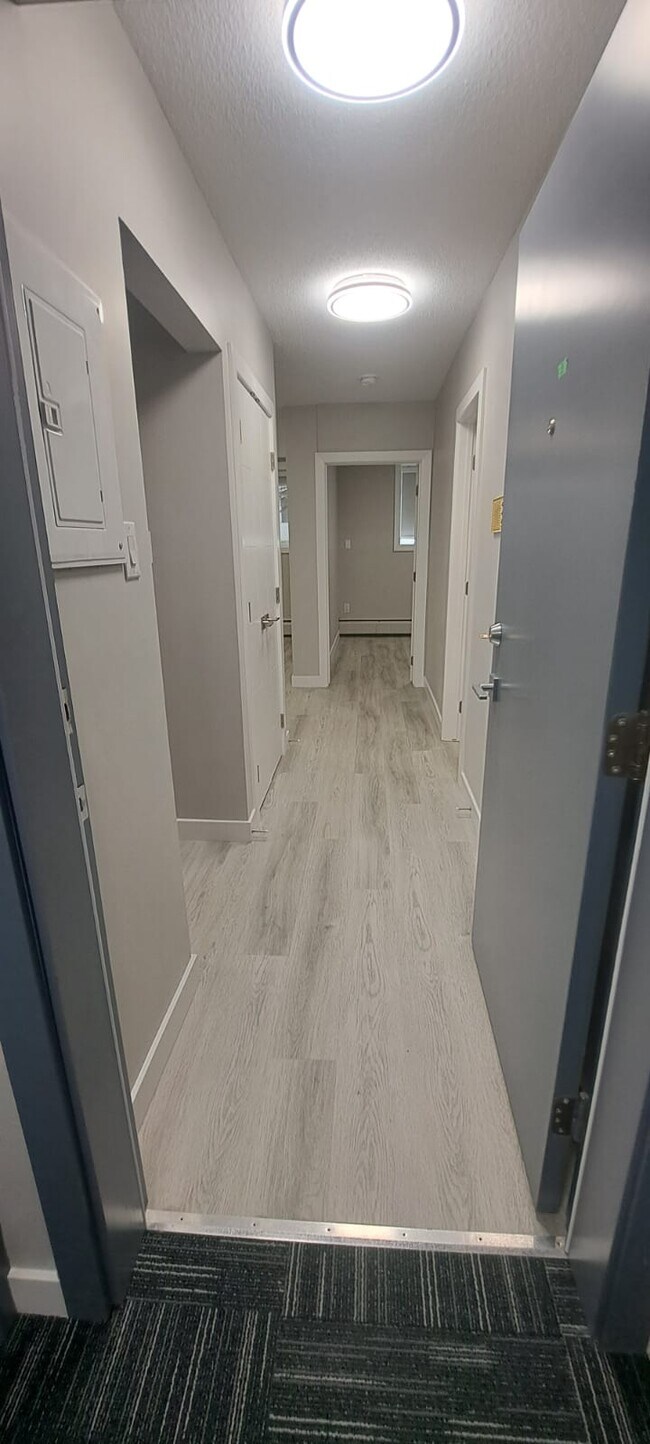 Photo - 9938-88 88 Ave NW Unité 2