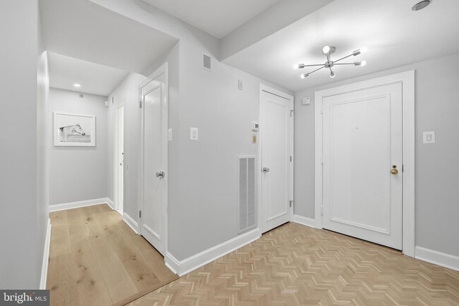 Photo - 4550 N Park Ave Unit 807