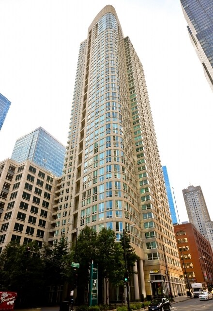Photo - 345 N La Salle Dr (Chicago, IL)