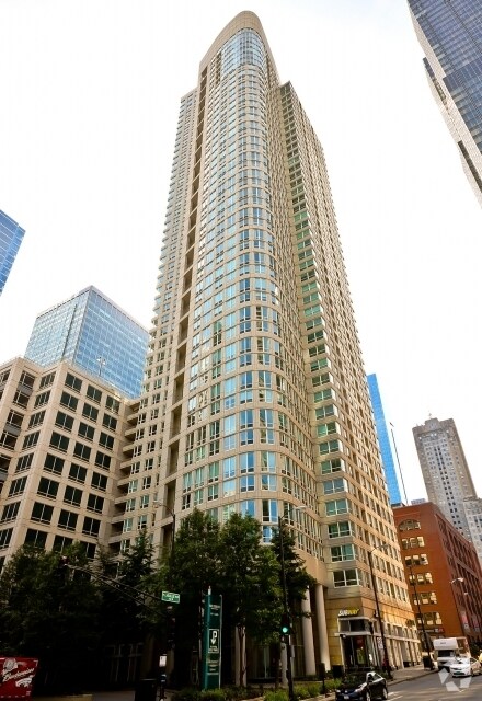 Building Photo - 345 N La Salle Dr Unit 1207 Rental