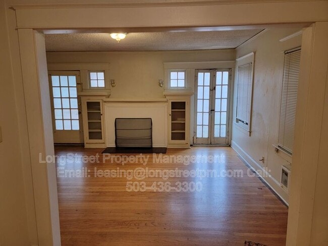 Photo - 1745 NW Jackson Ave Unit 4