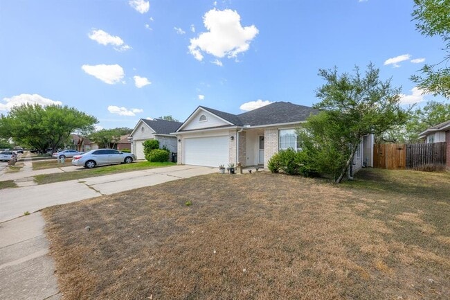 Photo - 14608 Rumfeldt St