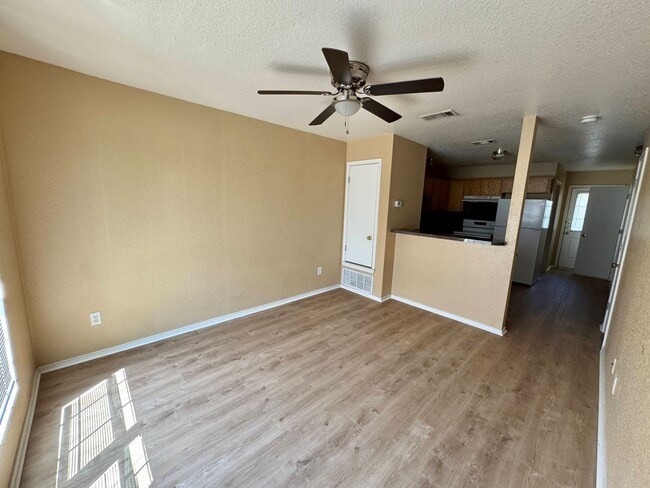 Photo - 4402 Jeff Scott Dr Unidad Apt C