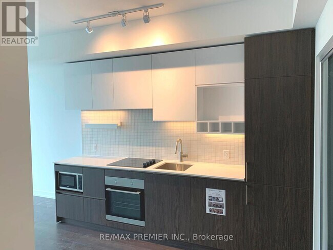 Photo - 898 Portage Pkwy Unit 4205