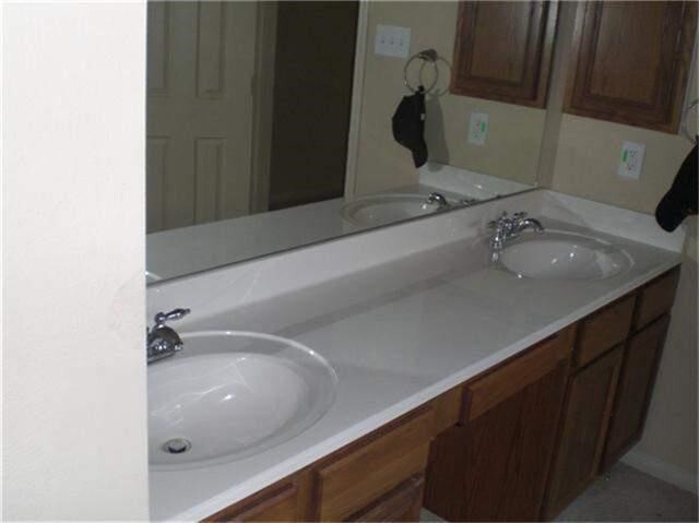 Photo - 3230 Raintree Village Dr