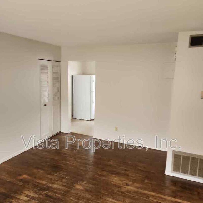 Photo - 902 Sinclair St Unit Apt 3