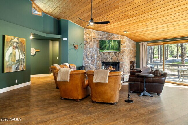 Photo - 2145 William Palmer