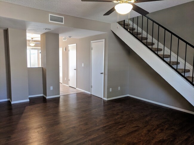 Building Photo - 4608 W Maryland Ave Unit 1126 Rental