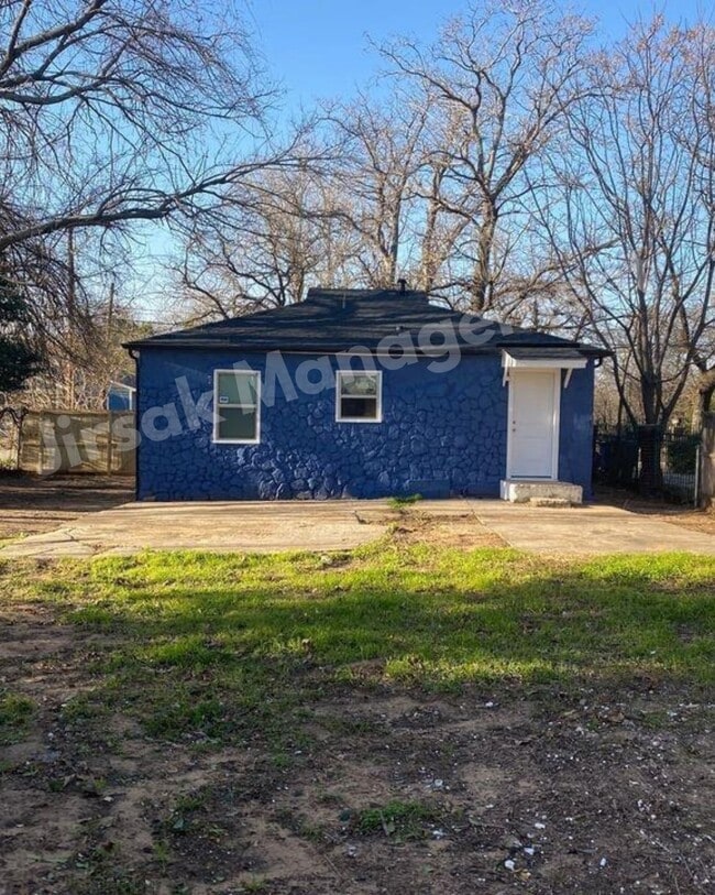Photo - 4724 Stokes St